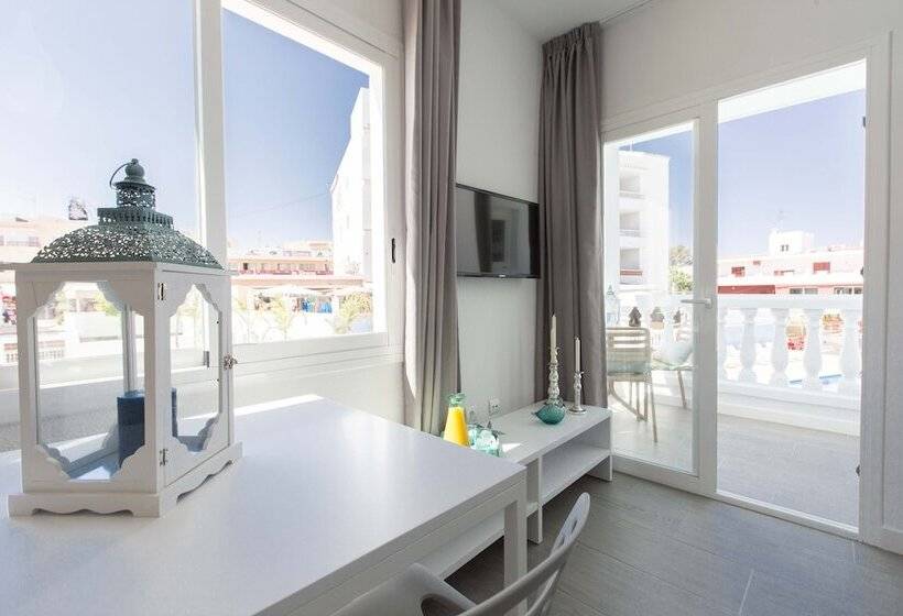 プールビュースタンダードステューディオ, ENDLSS BEACH & DISCO HOTEL IBIZA Adults Only