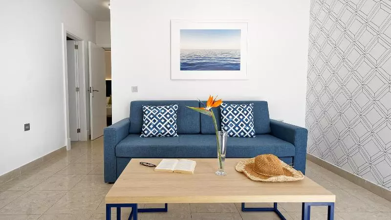 سوییت جونیور, Broncemar Beach Suites