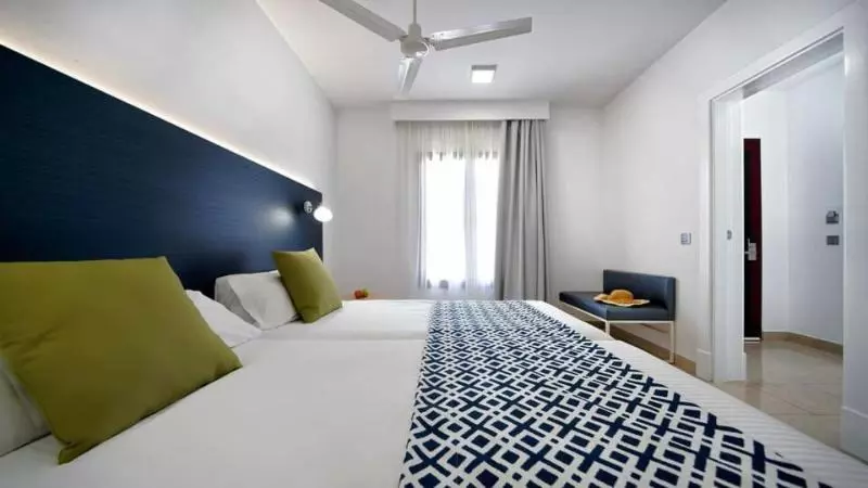 سوییت جونیور, Broncemar Beach Suites