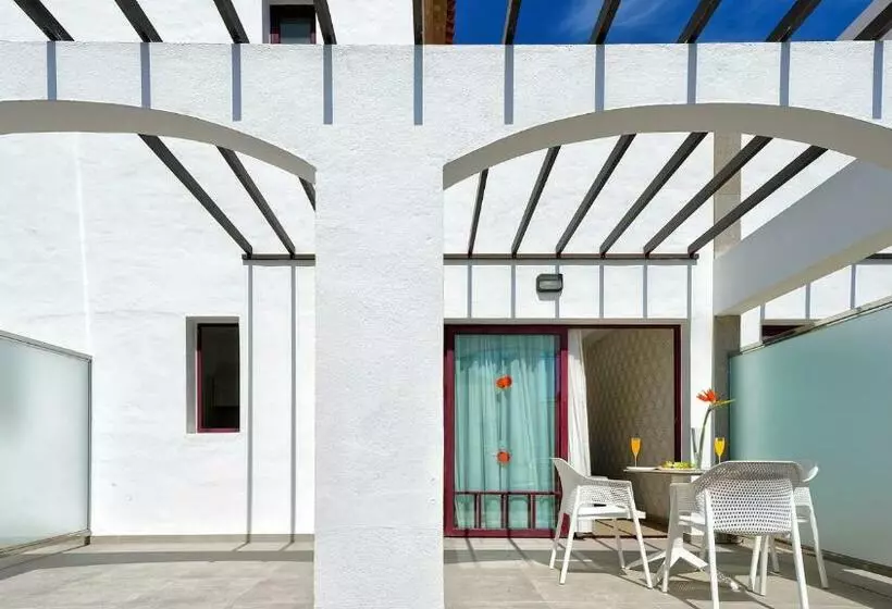 اتاق لوکس, Broncemar Beach Suites