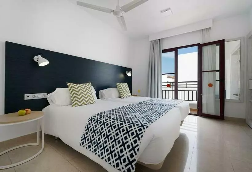 اتاق استاندارد با بالکن, Broncemar Beach Suites