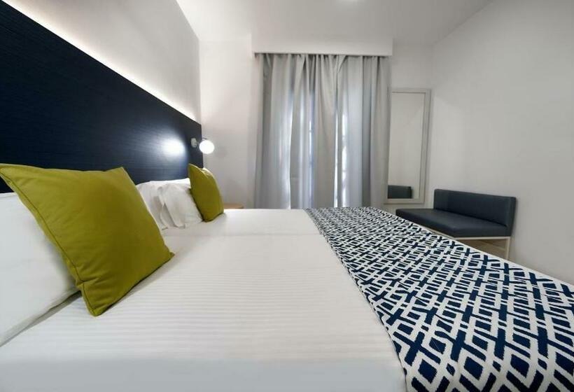 חדר משפחתי, Broncemar Beach Suites