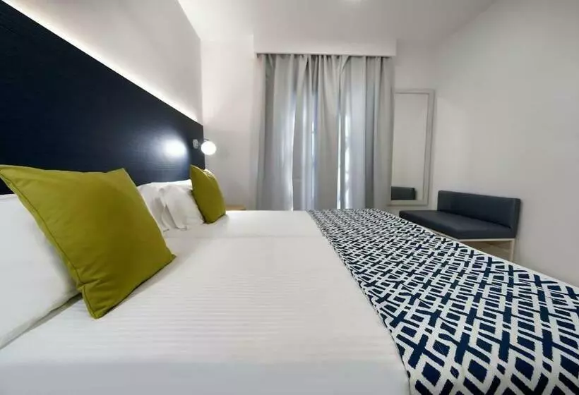 اتاق خانوادگی, Broncemar Beach Suites
