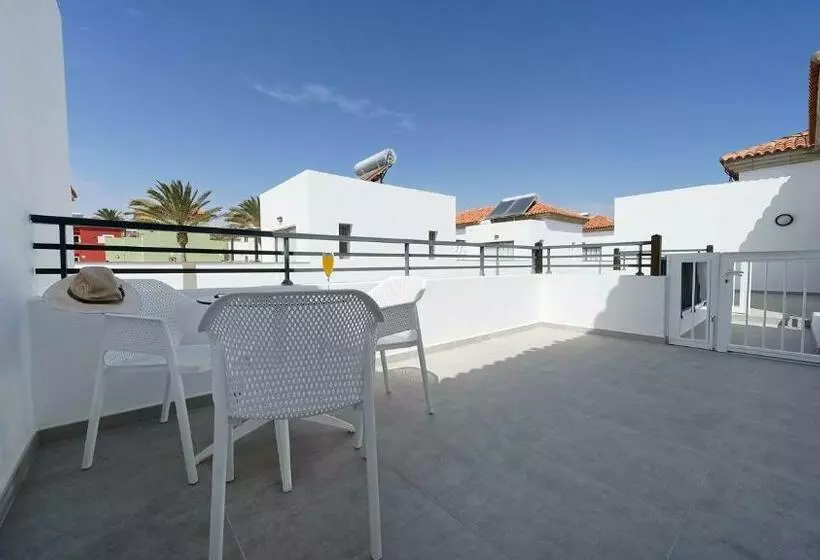 اتاق خانوادگی, Broncemar Beach Suites