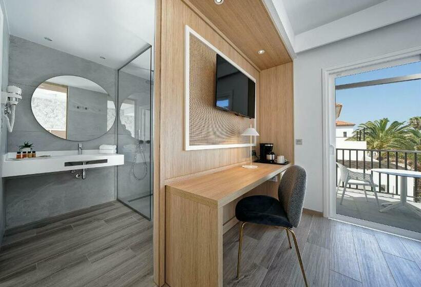 חדר סופריור עם מיטת קינג, Broncemar Beach Suites