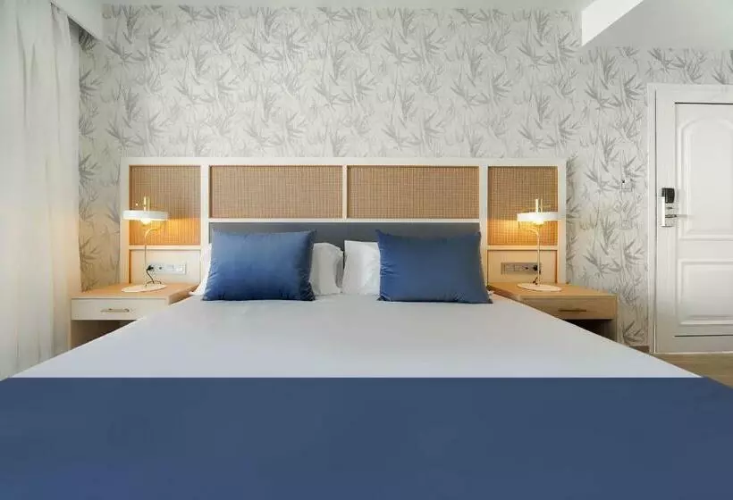 اتاق سوپریور با تخت بزرگ, Broncemar Beach Suites