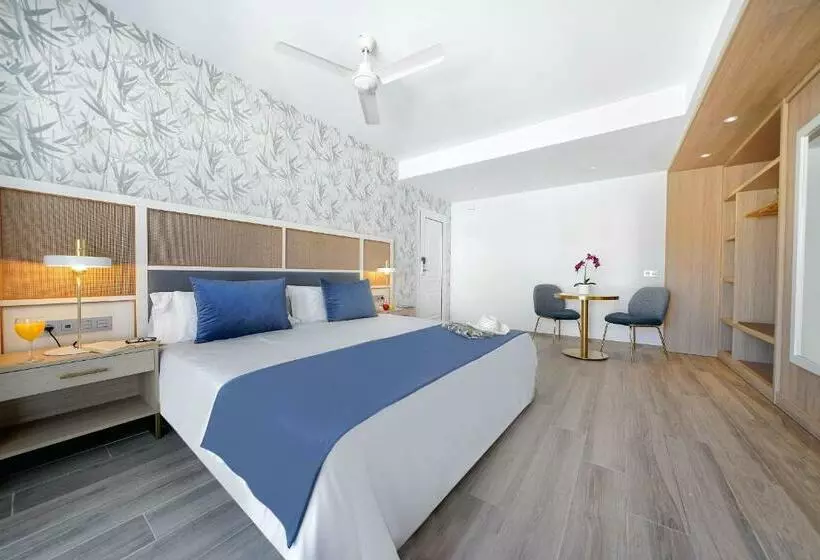 اتاق سوپریور با تخت بزرگ, Broncemar Beach Suites