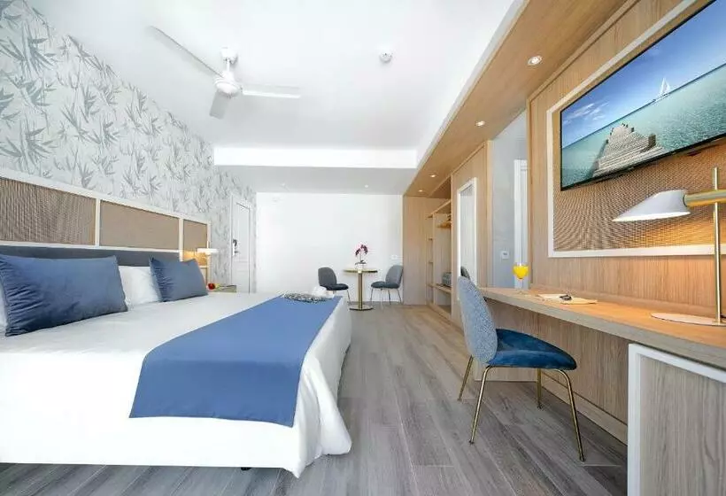 اتاق سوپریور با تخت بزرگ, Broncemar Beach Suites