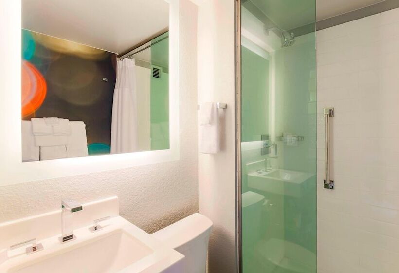 Номер Стандарт Двуспальная Кровать Адаптированный для Инвалидов, Courtyard By Marriott San Francisco Union Square