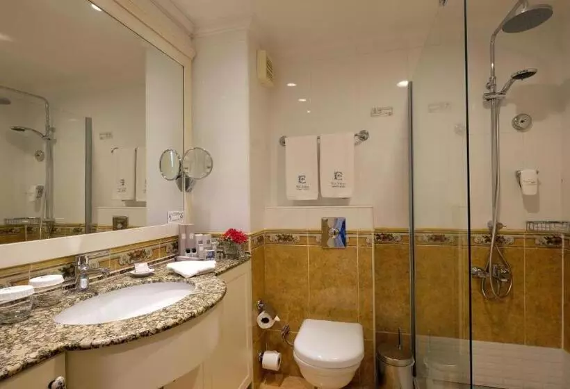 اتاق استاندارد, Ece Saray Marina Resort