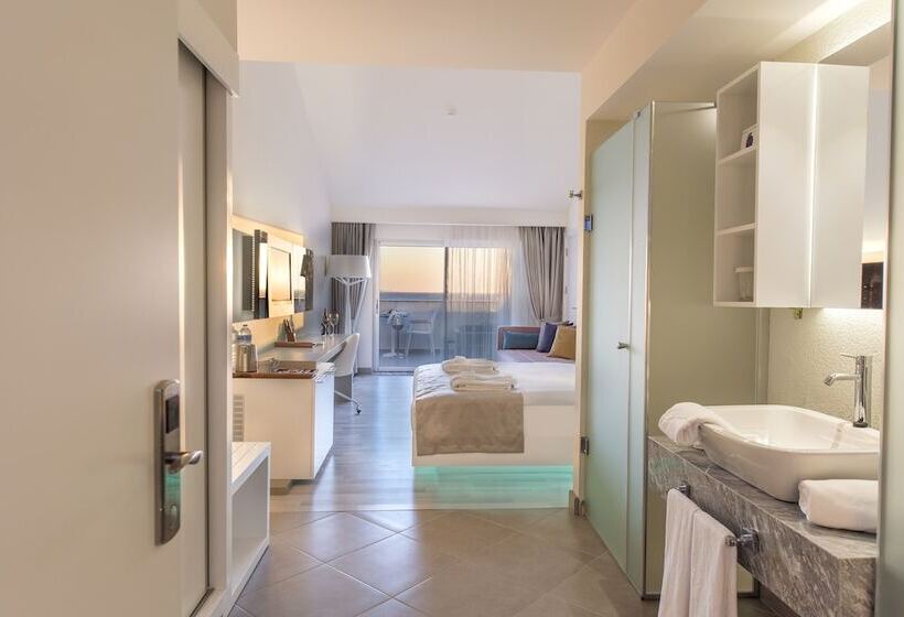 Номер Deluxe Вид на Море, Flora Garden Ephesus Hotel Kuåÿadasä±