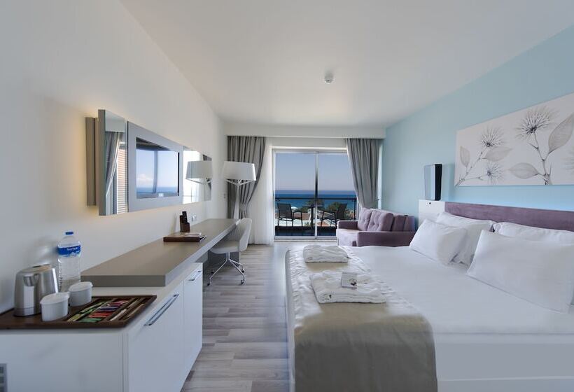 패밀리 룸 측면 바다 전망, Flora Garden Ephesus Hotel Kuåÿadasä±