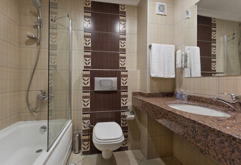 غرفة قياسية ثلاثية, Kandelor