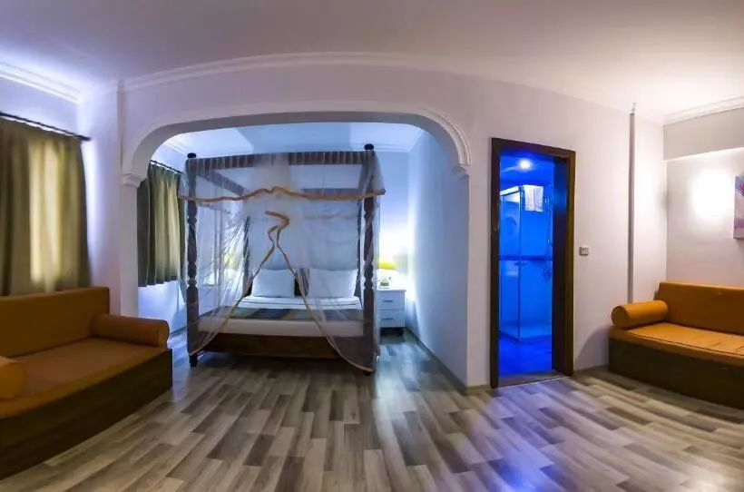 Juniorsviitti Parveke, Karbel Hotel All Inclusive