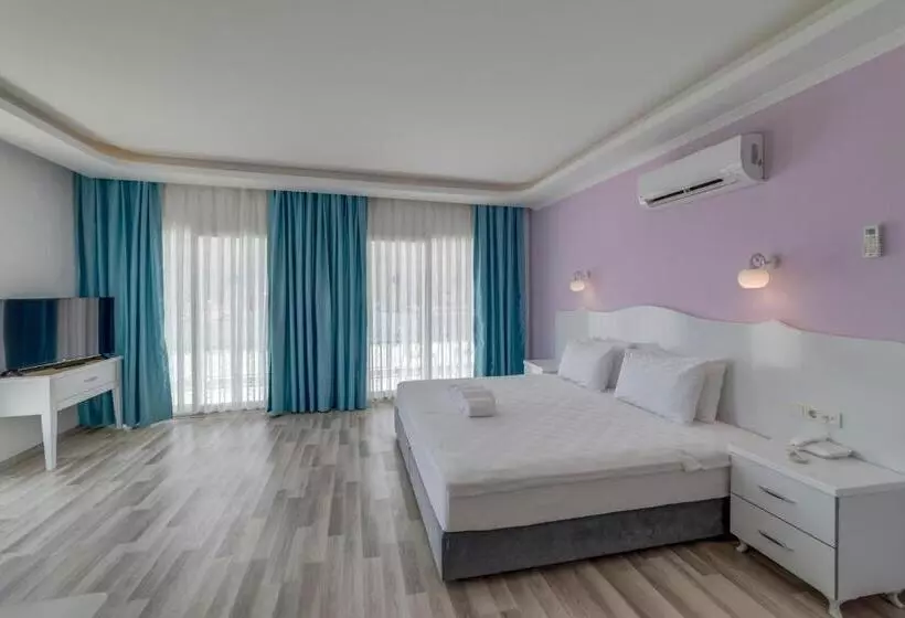 Juniorsviitti Parveke, Karbel Hotel All Inclusive