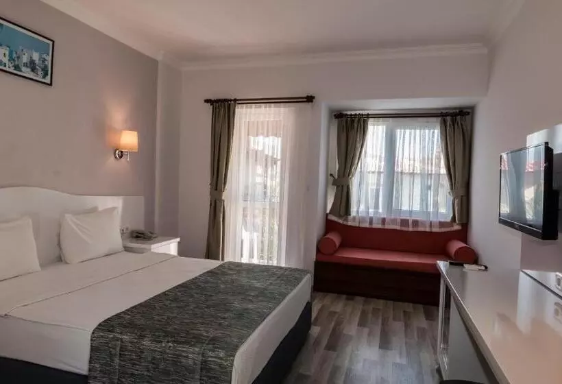 Juniorsviitti Parveke, Karbel Hotel All Inclusive