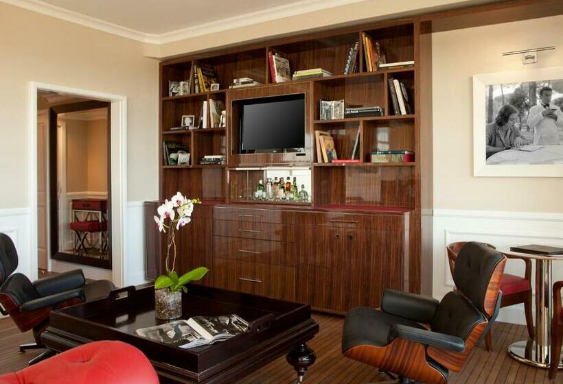 جناح, Cameo Beverly Hills