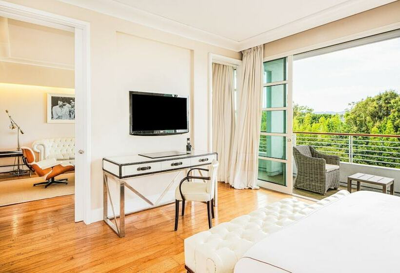 جناح, Cameo Beverly Hills