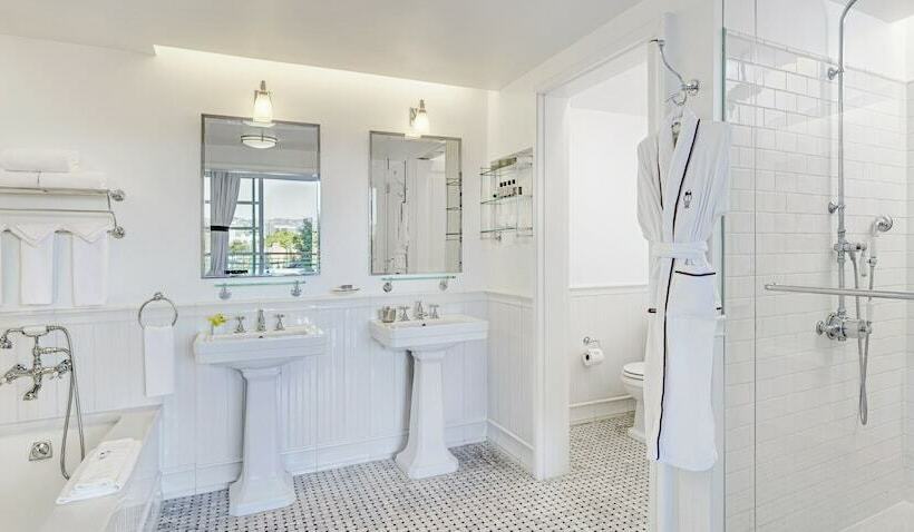 جناح, Cameo Beverly Hills