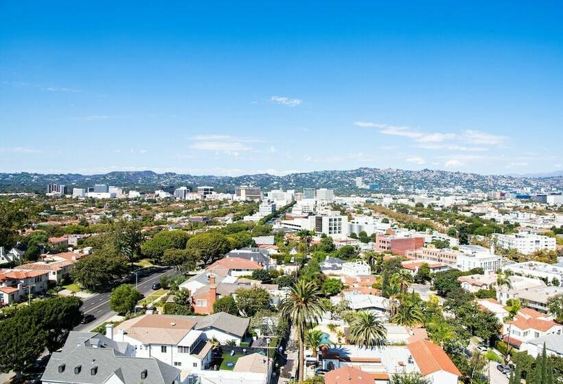 جناح كلاسيكي, Cameo Beverly Hills