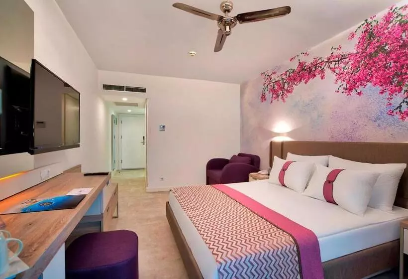 اتاق استاندارد, Pirate S Beach Club
