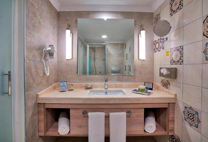 スタンダードルーム, Pirate S Beach Club