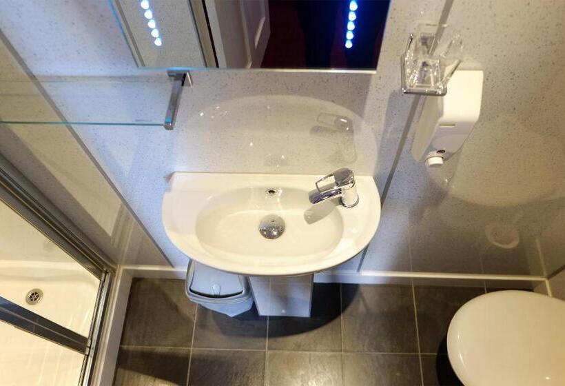 스탠다드 트리플 룸, Regent House Hotel   City Centre