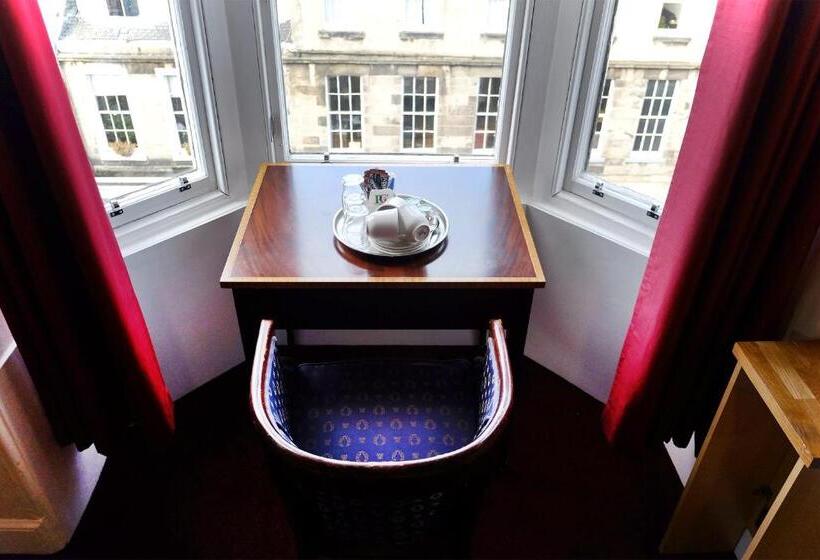 스탠다드 트리플 룸, Regent House Hotel   City Centre