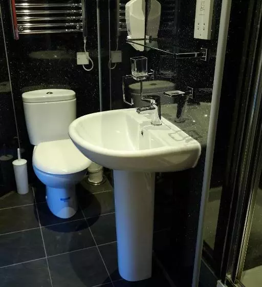 اتاق استاندارد چهار تخته, Regent House Hotel   City Centre