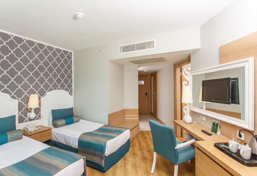 سوییت خانوادگی, Sherwood Exclusive Lara