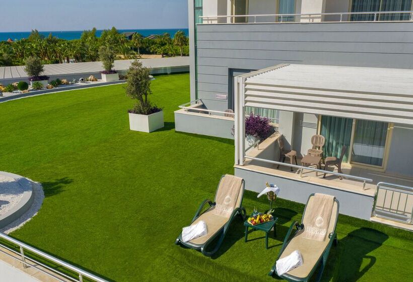 اتاق خانوادگی, Sherwood Exclusive Lara