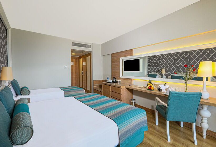 اتاق استاندارد با چشم‌انداز دریا, Sherwood Exclusive Lara