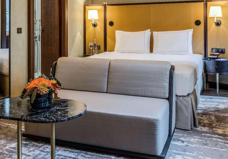 سوئیت با وان آب گرم, Sherwood Exclusive Lara