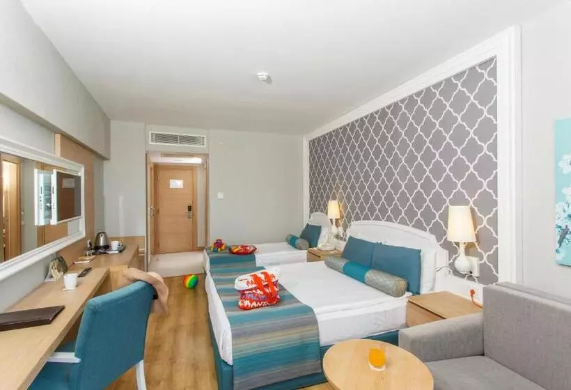 Triple Room Sea View, Sherwood Exclusive Lara
