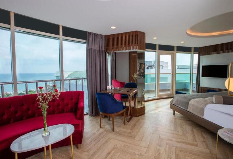 Deluxe Suite King Bed, Sherwood Exclusive Lara