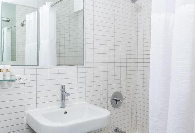 수피리어 스튜디오, Sonder At The Nash