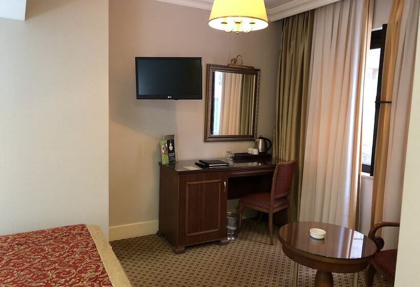 اتاق اکونومی, Taksim Metropark