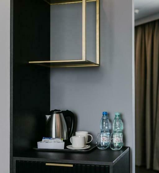 スイート, B&b Hotel Warsaw East