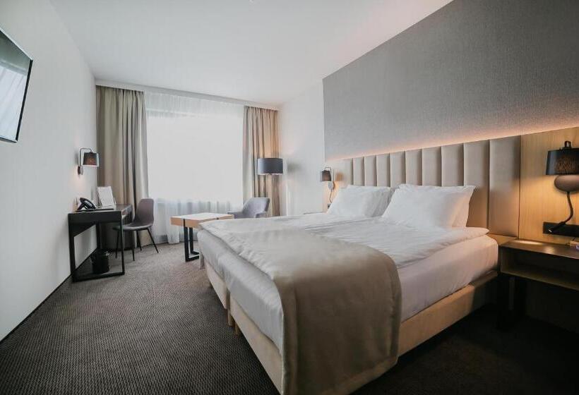 キングサイズベッドのスタンダードルーム, B&b Hotel Warsaw East