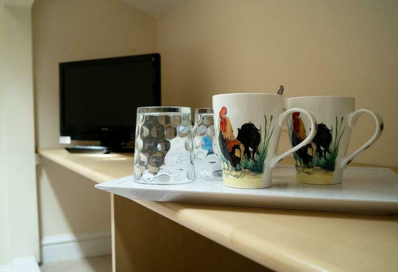 标准间, Higher Farm