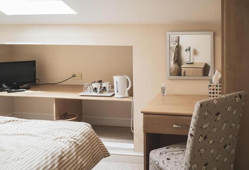 标准间, Higher Farm