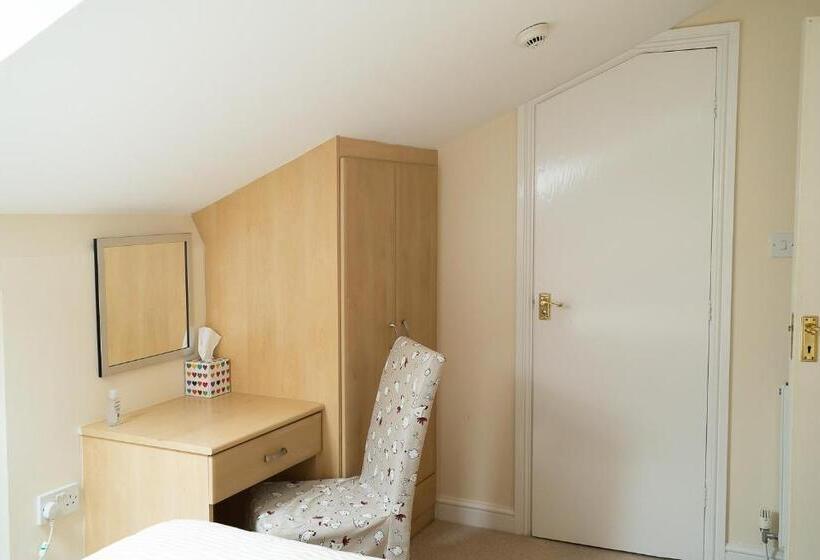 标准间, Higher Farm