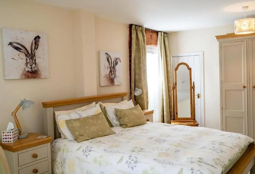 Suite Superior, Higher Farm