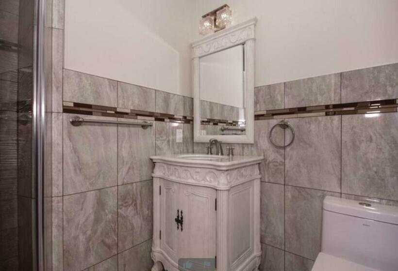 סוויטה דלוקס, Cold Spring