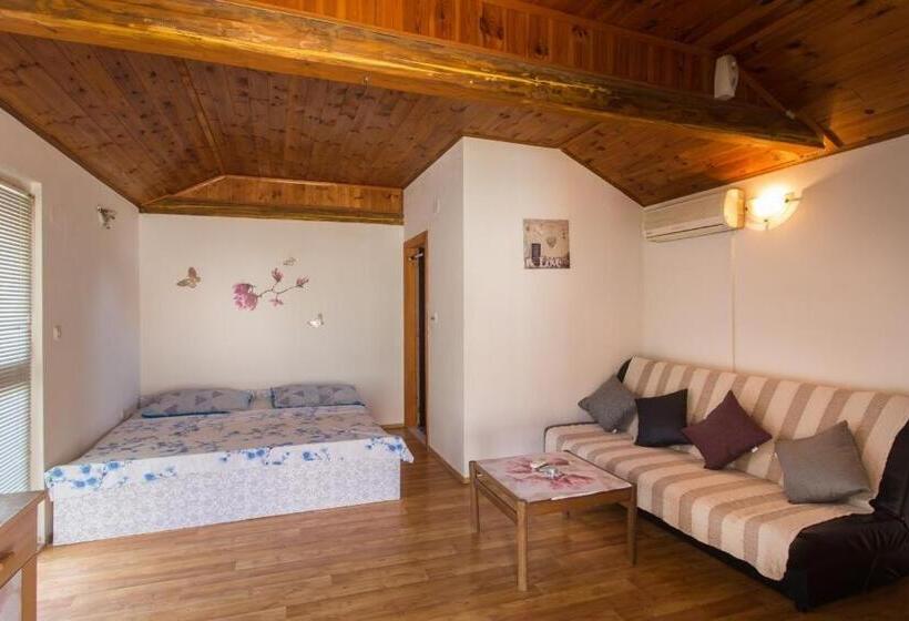 Студио Стандарт Вид на Сад, Guest House Godimento