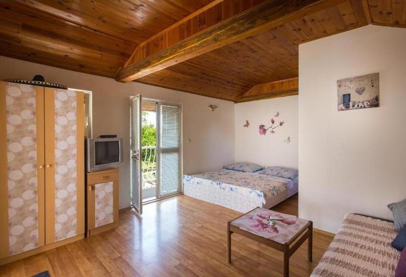 Студио Стандарт Вид на Сад, Guest House Godimento
