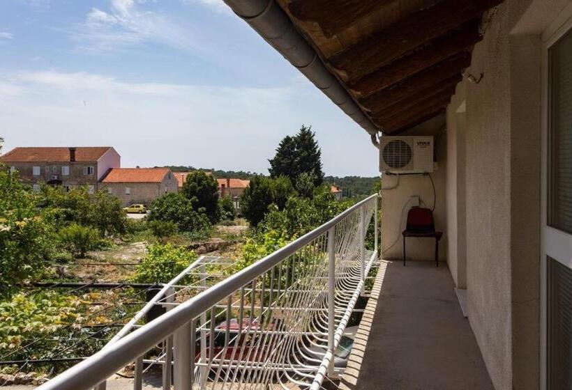 Студио Стандарт Вид на Сад, Guest House Godimento