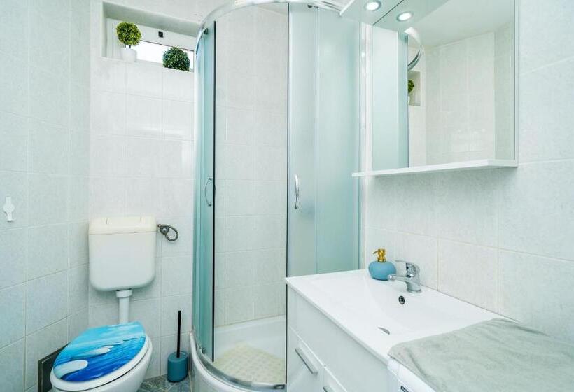 Апартаменты 1 Спальня с Террасой, Guest House Godimento