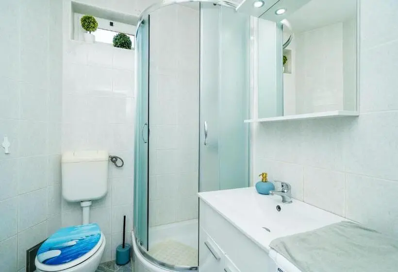 آپارتمان 1 خوابه با تراس, Guest House Godimento