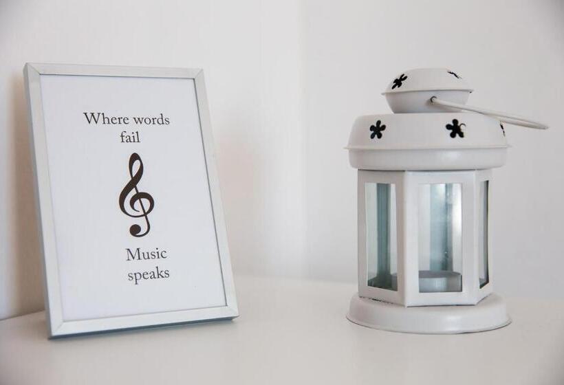 Апартаменты 2 спальни Вид на Сад, Guest House Godimento